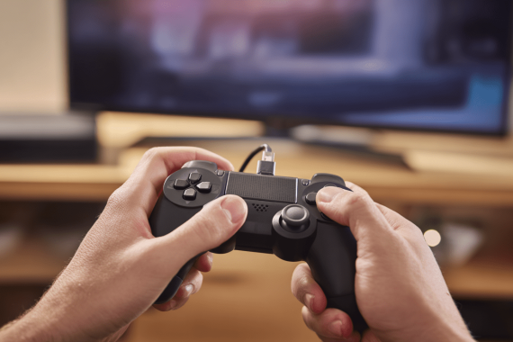 Jak podłączyć pada do PS4 – kompletny poradnik parowania kontrolera